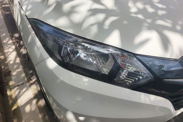 Used Honda Vezel 2015 1.5L CVT two-wheel drive Comfort trim Exterior 6