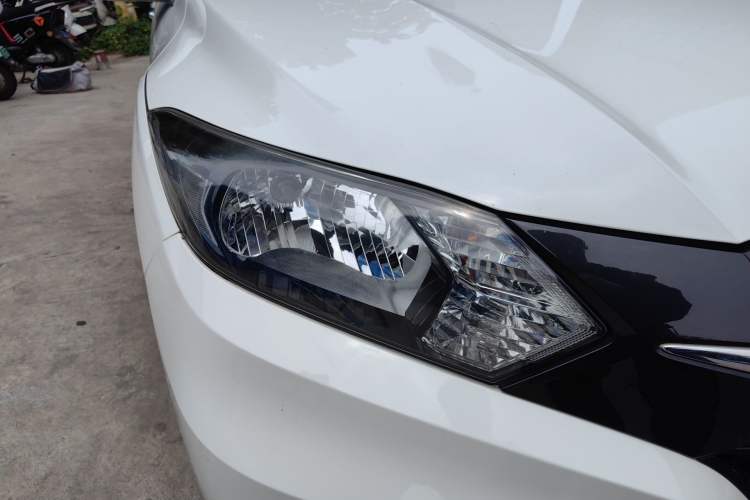Used Honda Vezel 2015 1.5L CVT two-wheel drive Comfort trim Exterior 6