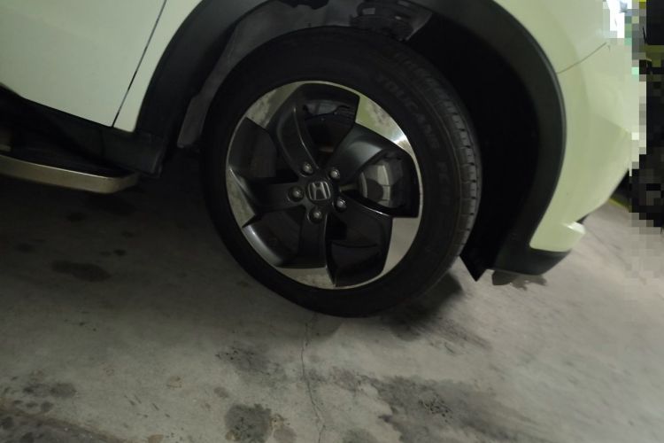 Used Honda Vezel 2015 1.8L CVT 2WD Luxury Model Exterior 7