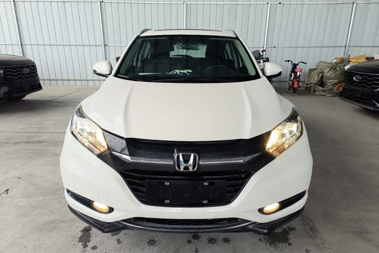 Used Honda Vezel 2015 1.8L CVT 2WD Luxury Model Front