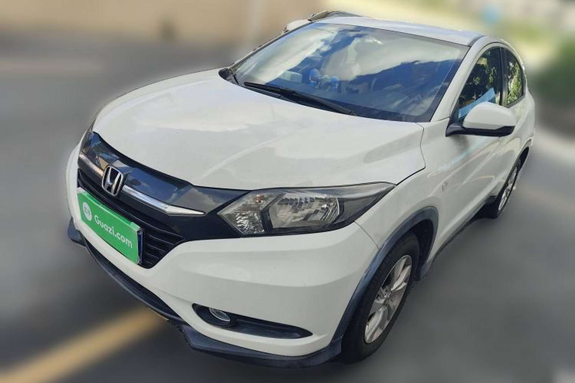 Used Honda Vezel 2015 1.5L manual two-wheel drive Comfort trim level Front Left 45 Deg