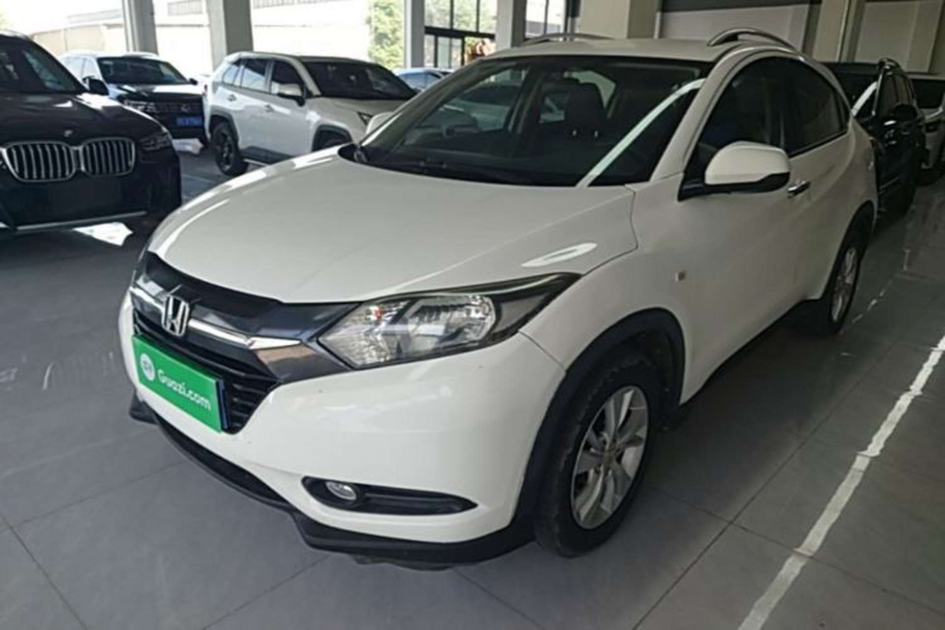 Used Honda Vezel 2015 1.5L CVT two-wheel drive Comfort trim Front Left 45 Deg