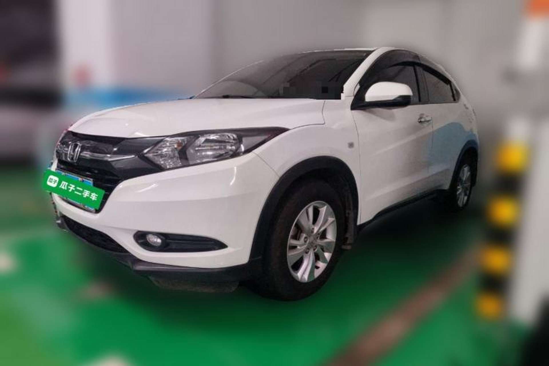 Used Honda Vezel 2015 1.8L CVT 2WD Elite Model Front Left 45 Deg