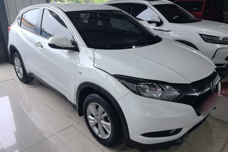 Used Honda Vezel 2015 1.5L CVT two-wheel drive Comfort trim Front Right 45 Deg