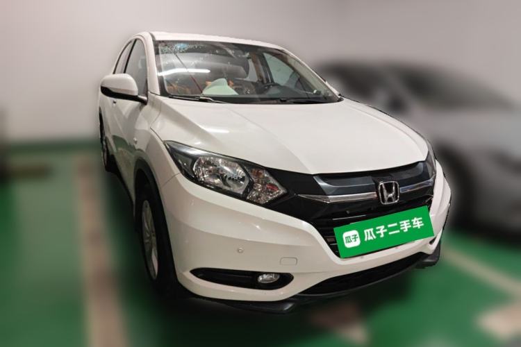 Used Honda Vezel 2015 1.5L CVT two-wheel drive Comfort trim Front Right 45 Deg