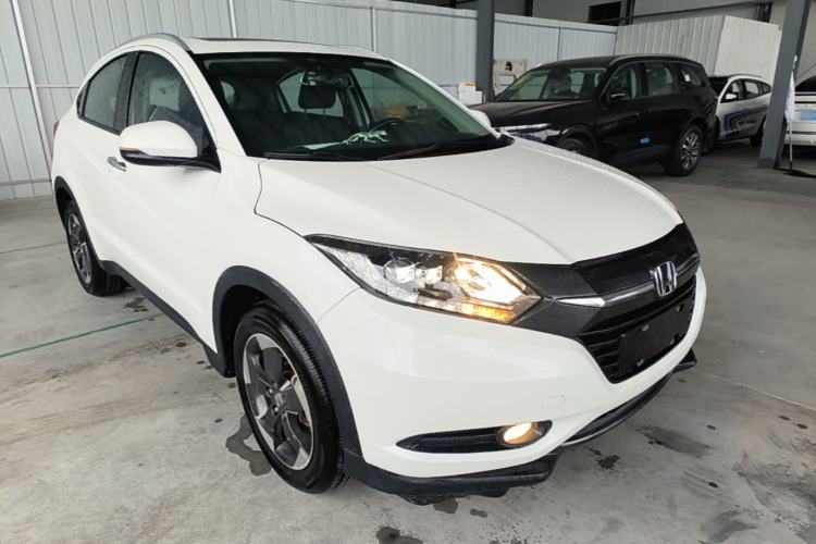Used Honda Vezel 2015 1.8L CVT 2WD Luxury Model Front Right 45 Deg
