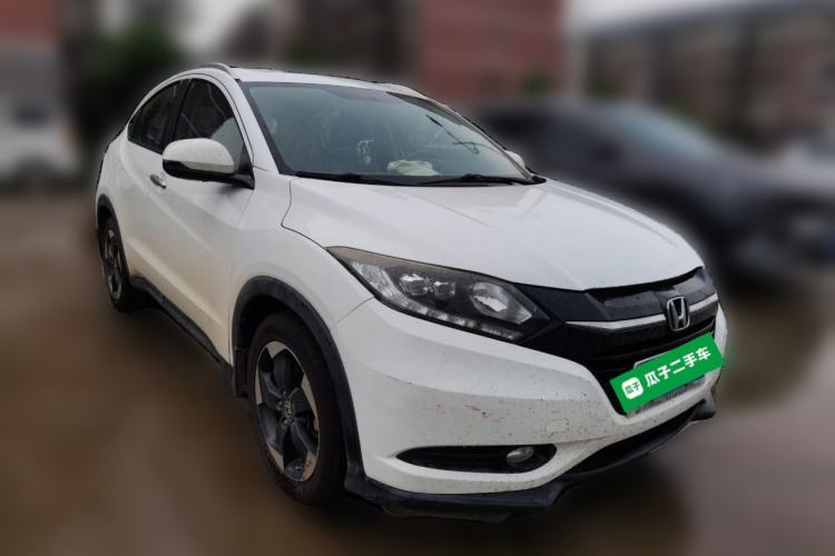 Used Honda Vezel 2015 1.8L CVT 2WD Luxury Model Front Right 45 Deg
