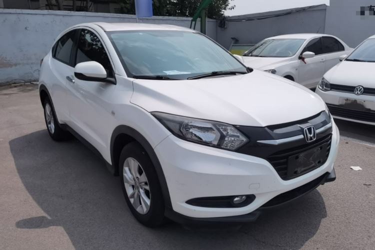 Used Honda Vezel 2015 1.5L CVT two-wheel drive Comfort trim Front Right 45 Deg