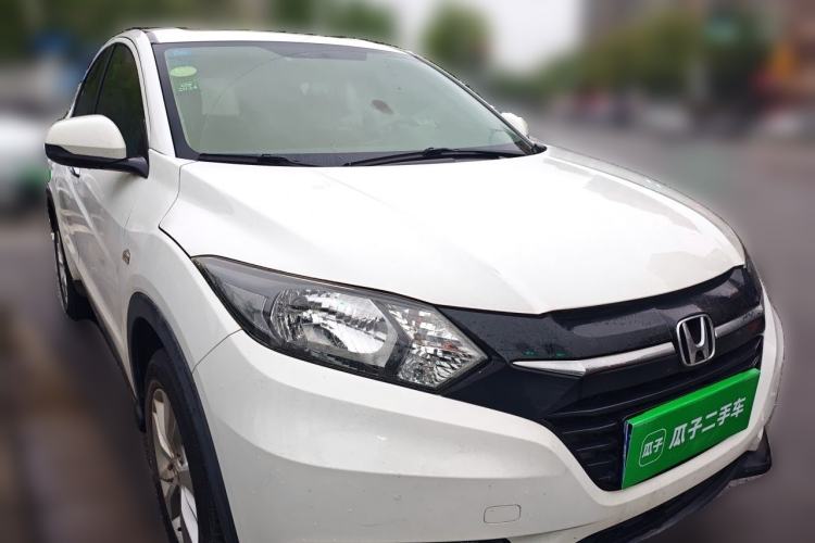 Used Honda Vezel 2015 1.5L CVT two-wheel drive Comfort trim Front Right 45 Deg