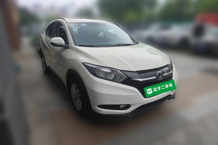 Used Honda Vezel 2015 1.5L CVT two-wheel drive Comfort trim Front Right 45 Deg