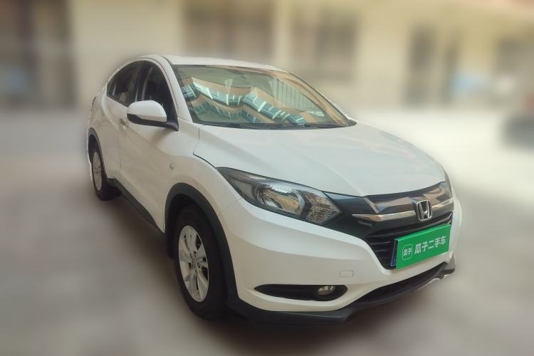 Used Honda Vezel 2015 1.5L CVT two-wheel drive Comfort trim Front Right 45 Deg