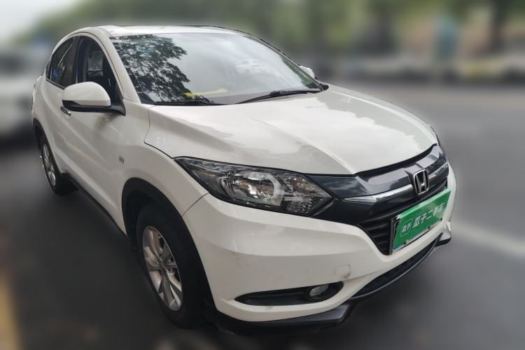 Used Honda Vezel 2015 1.5L CVT two-wheel drive Comfort trim Front Right 45 Deg