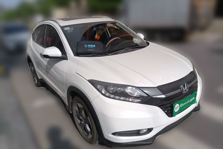 Used Honda Vezel 2015 1.8L CVT 2WD Luxury Model Front Right 45 Deg