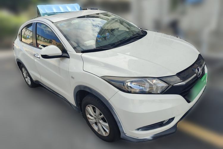 Used Honda Vezel 2015 1.5L manual two-wheel drive Comfort trim level Front Right 45 Deg