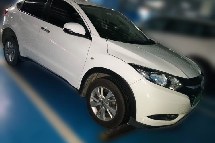 Used Honda Vezel 2015 1.5L CVT two-wheel drive Comfort trim Front Right 45 Deg