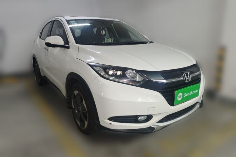 Used Honda Vezel 2015 1.8L CVT 2WD Luxury Model Front Right 45 Deg
