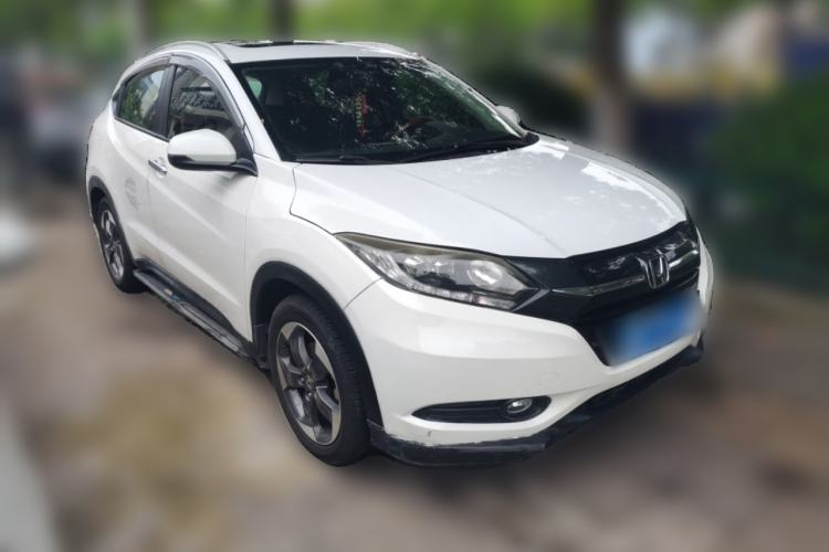 Used Honda Vezel 2015 1.8L CVT 2WD Luxury Model Front Right 45 Deg