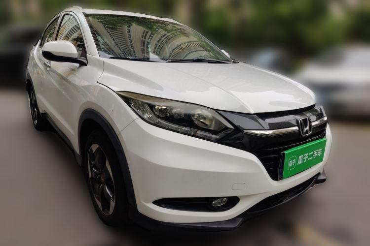 Used Honda Vezel 2015 1.8L CVT 2WD Luxury Model Front Right 45 Deg