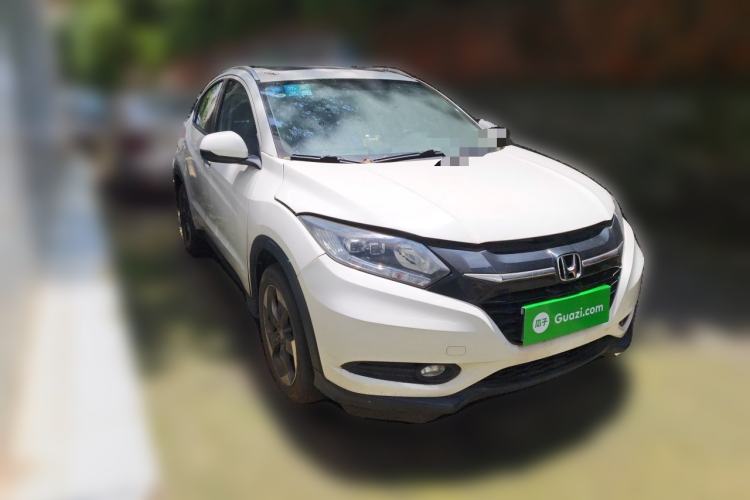 Used Honda Vezel 2015 1.8L CVT 2WD Luxury Model Front Right 45 Deg