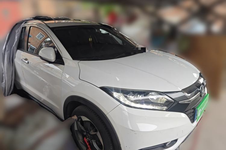Used Honda Vezel 2015 1.8L CVT 2WD Luxury Model Front Right 45 Deg