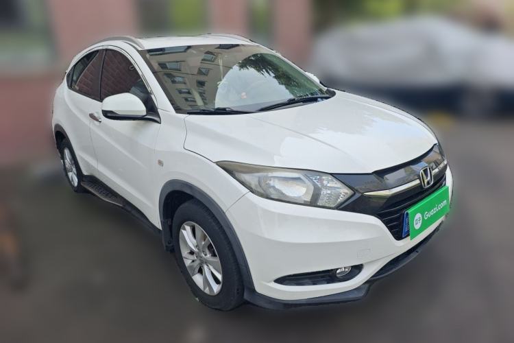Used Honda Vezel 2015 1.5L CVT two-wheel drive Comfort trim Front Right 45 Deg