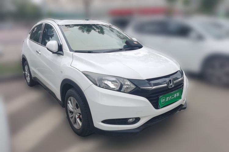 Used Honda Vezel 2015 1.5L CVT two-wheel drive Comfort trim Front Right 45 Deg