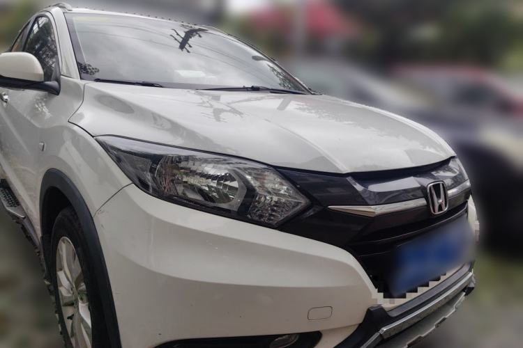 Used Honda Vezel 2015 1.5L CVT two-wheel drive Comfort trim Front Right 45 Deg