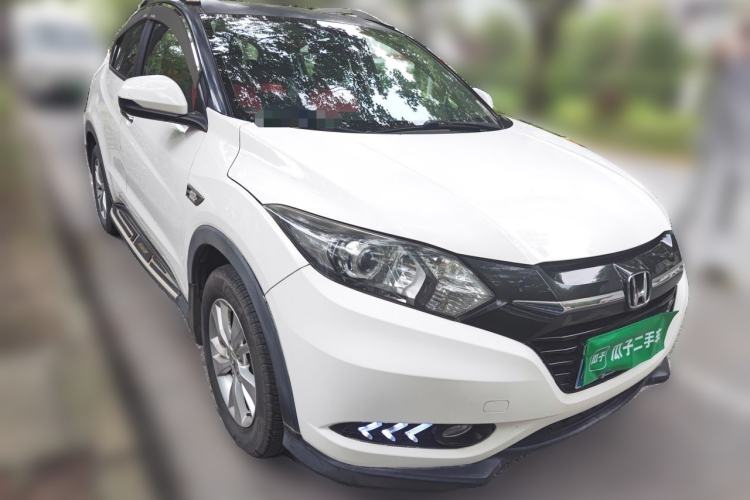 Used Honda Vezel 2015 1.5L CVT two-wheel drive Comfort trim Front Right 45 Deg
