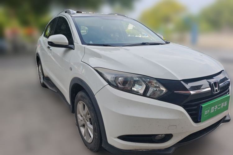 Used Honda Vezel 2015 1.5L CVT two-wheel drive Comfort trim Front Right 45 Deg