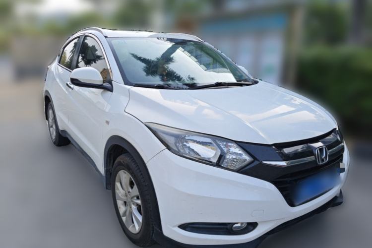 Used Honda Vezel 2015 1.5L CVT two-wheel drive Comfort trim Front Right 45 Deg
