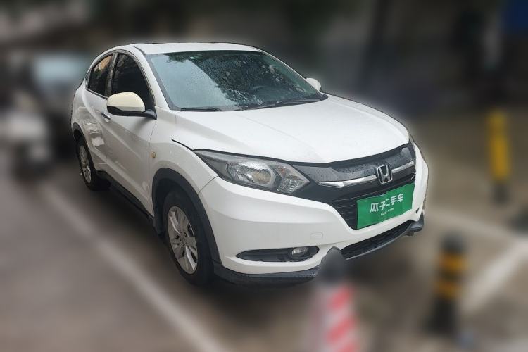 Used Honda Vezel 2015 1.5L CVT two-wheel drive Comfort trim Front Right 45 Deg