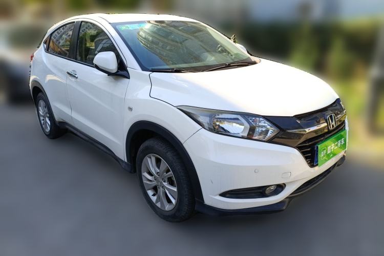 Used Honda Vezel 2015 1.5L CVT two-wheel drive Comfort trim Front Right 45 Deg