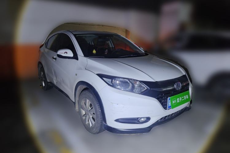 Used Honda Vezel 2015 1.5L CVT two-wheel drive Comfort trim Front Right 45 Deg