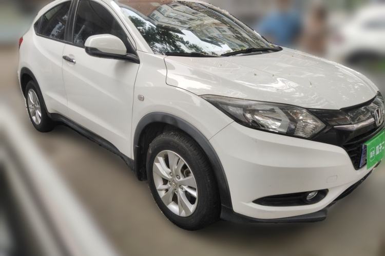 Used Honda Vezel 2015 1.5L CVT two-wheel drive Comfort trim Front Right 45 Deg
