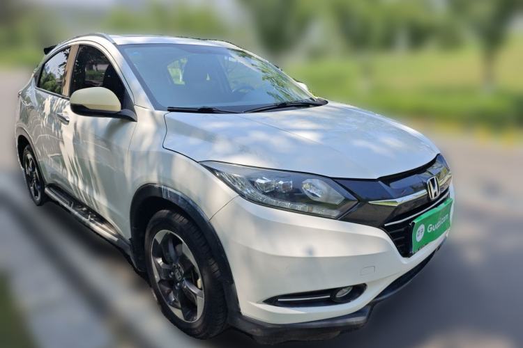 Used Honda Vezel 2015 1.8L CVT 2WD Luxury Model Front Right 45 Deg