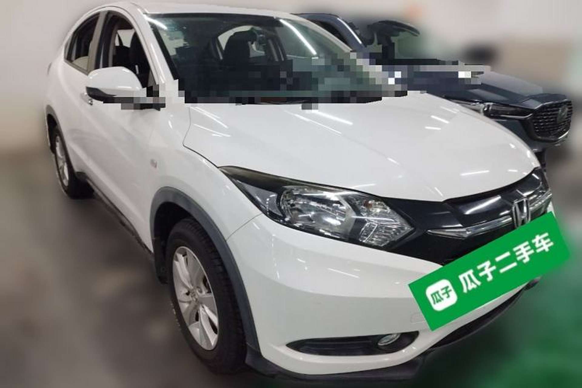 Used Honda Vezel 2015 1.5L CVT two-wheel drive Comfort trim Front Right 45 Deg