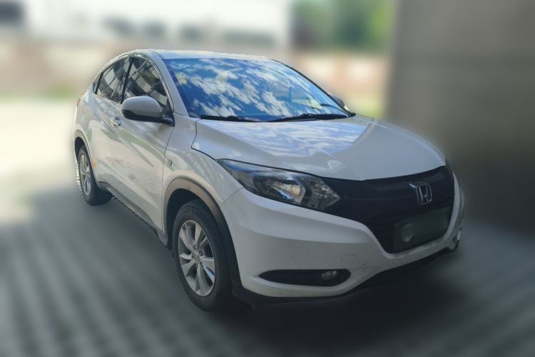 Used Honda Vezel 2015 1.5L CVT two-wheel drive Comfort trim Front Right 45 Deg
