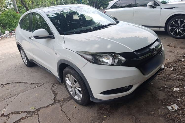 Used Honda Vezel 2015 1.5L CVT two-wheel drive Comfort trim Front Right 45 Deg
