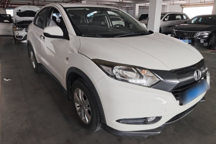 Used Honda Vezel 2015 1.5L CVT two-wheel drive Comfort trim Front Right 45 Deg