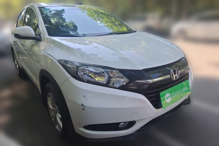 Used Honda Vezel 2015 1.5L CVT two-wheel drive Comfort trim Front Right 45 Deg