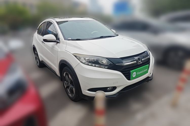 Used Honda Vezel 2015 1.8L CVT 2WD Luxury Model Front Right 45 Deg