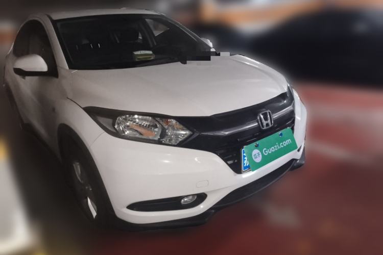 Used Honda Vezel 2015 1.5L manual two-wheel drive Comfort trim level Front Right 45 Deg