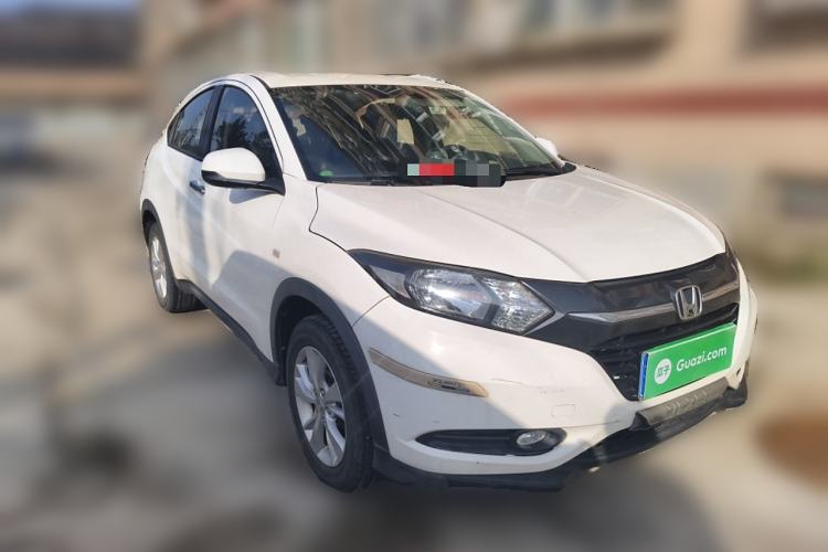 Used Honda Vezel 2015 1.5L manual two-wheel drive Comfort trim level Front Right 45 Deg