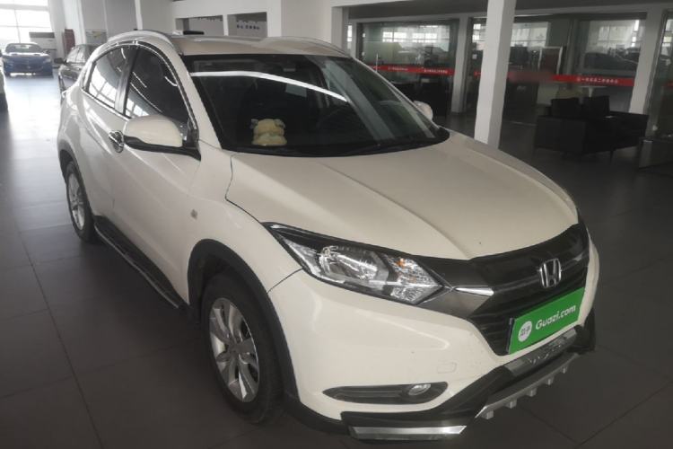 Used Honda Vezel 2015 1.5L CVT two-wheel drive Comfort trim Front Right 45 Deg