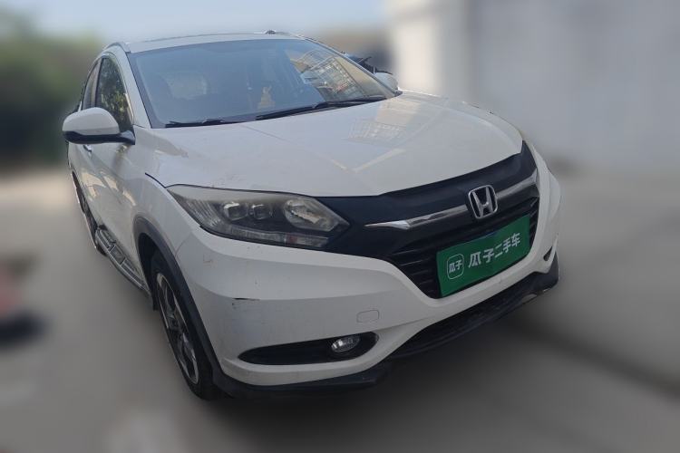 Used Honda Vezel 2015 1.8L CVT 2WD Luxury Model Front Right 45 Deg