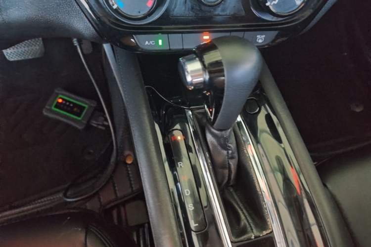 Used Honda Vezel 2015 1.5L CVT two-wheel drive Comfort trim Gear Lever