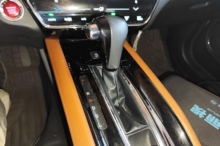 Used Honda Vezel 2015 1.8L CVT 2WD Luxury Model Gear Lever