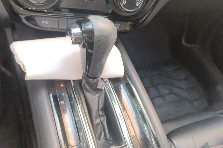 Used Honda Vezel 2015 1.5L CVT two-wheel drive Comfort trim Gear Lever
