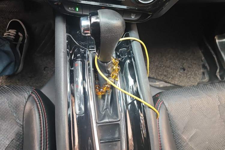 Used Honda Vezel 2015 1.5L CVT two-wheel drive Comfort trim Gear Lever