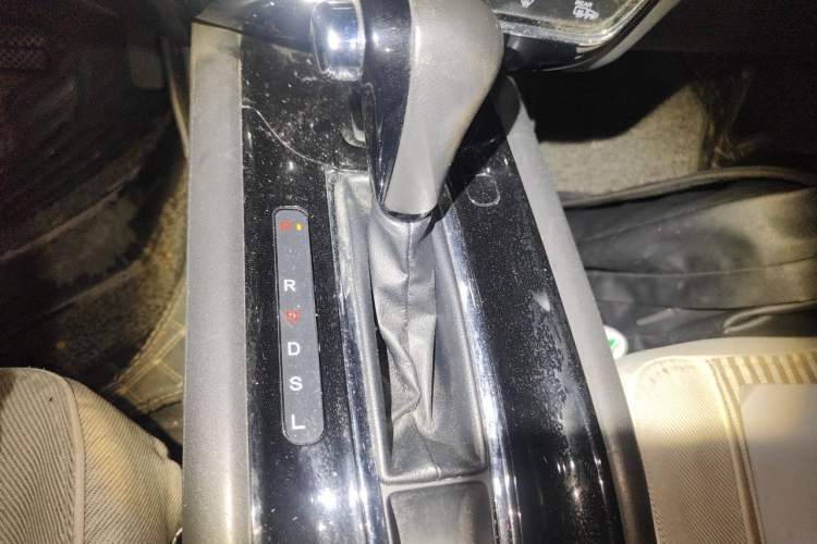 Used Honda Vezel 2015 1.8L CVT 2WD Luxury Model Gear Lever